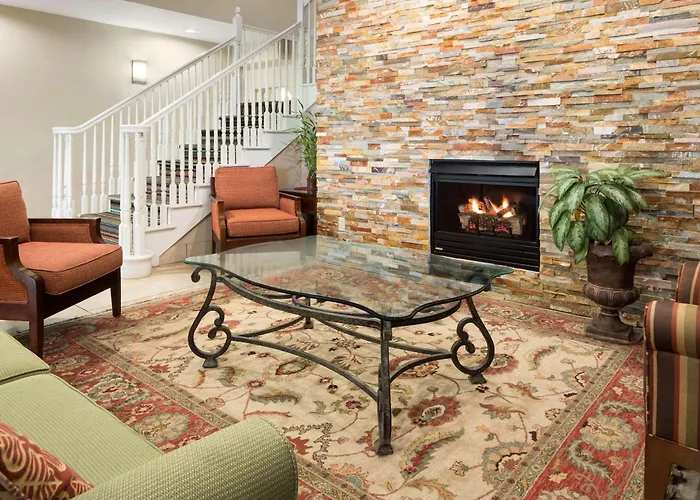 Hotel Country & By Radisson, West, Oh 3*