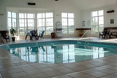 Country & By Radisson, West, Oh 3*